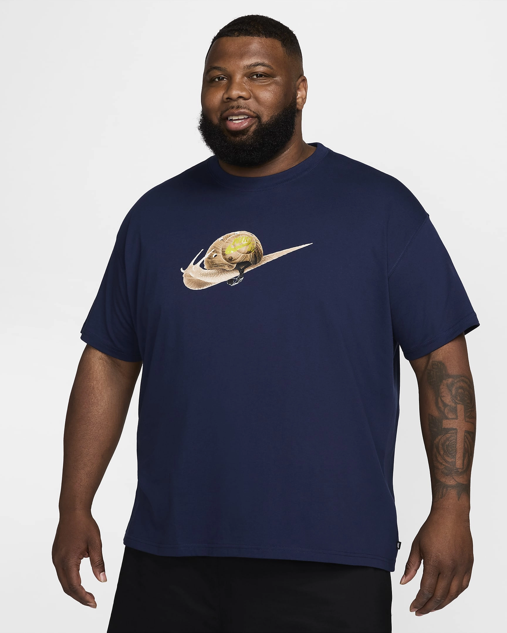 Nike SB Max90 Skate-T-paita: Rullaa tyylillä, täynnä legendaarista Nike-tunnelmaa. Uskomattoman mukava ja trendikäs!